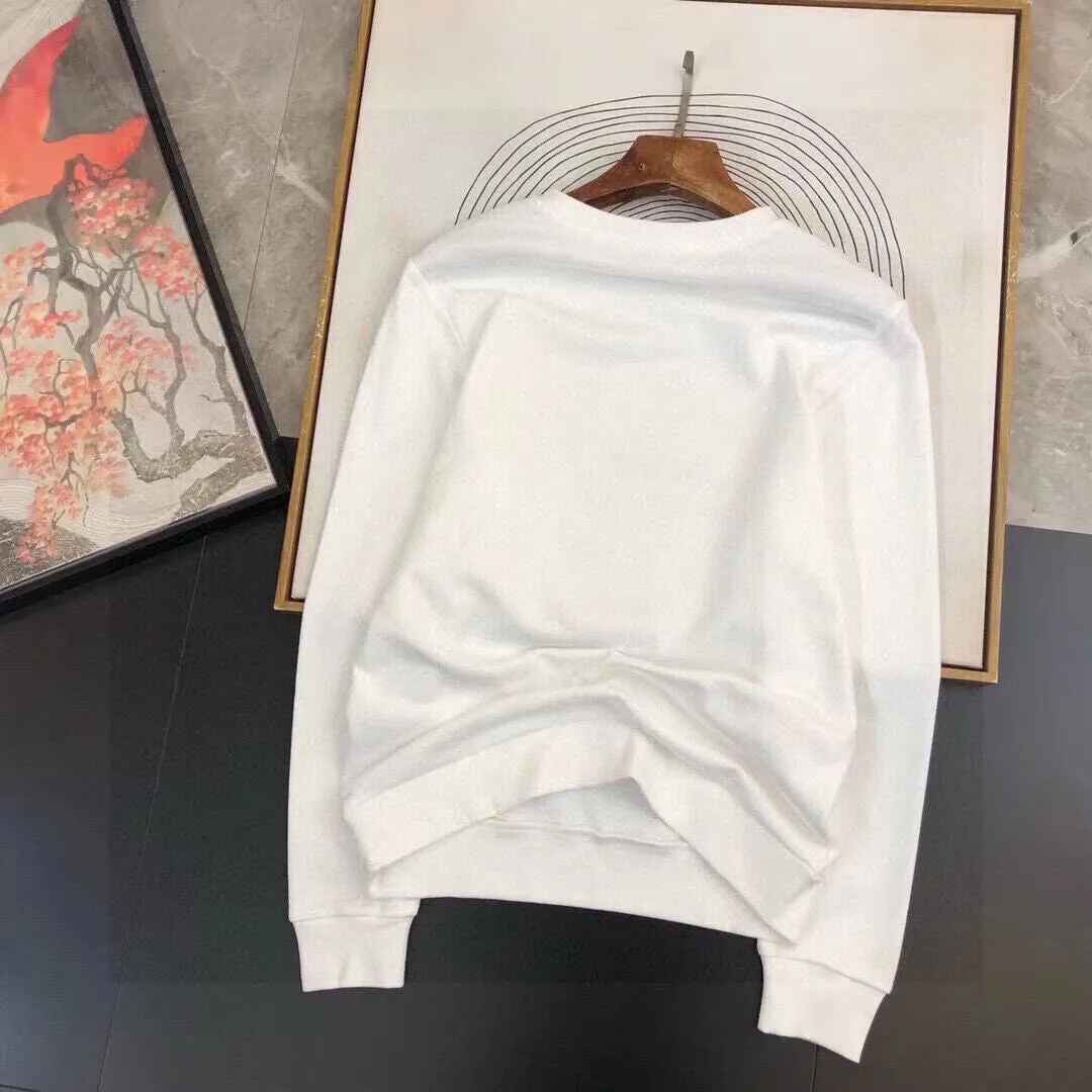 🅿️380 [LV Louis Vuitton] (Fat Man Gospel) hot-selling suit is coming. Focus on the original version of the official website. 2025 new hot-selling sweatshirt suit. The original order is the best. 🇭🇰The meticulous work of top designers is dedicated to a fitting and perfect upper body effect. All-natural high-quality Roman cotton 100%, close-fitting comfort, noble and elegant! Original hardware embodies elegance and nobility! Counter size: M-5XL (maximum wear up to 220 pounds)